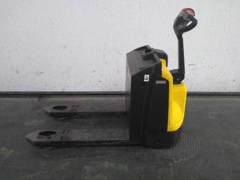 Transpaleta eléctrica 1600Kg HYSTER P1.6