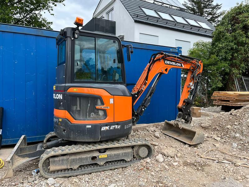 Miniexcavadora Develon DX 27 Z-7